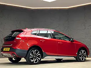 Used 2019 Volvo V40 Pro Red - Interior and Exterior details 7