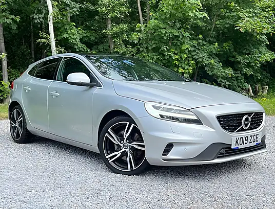 2019 Volvo V40 R-Design Edition D2