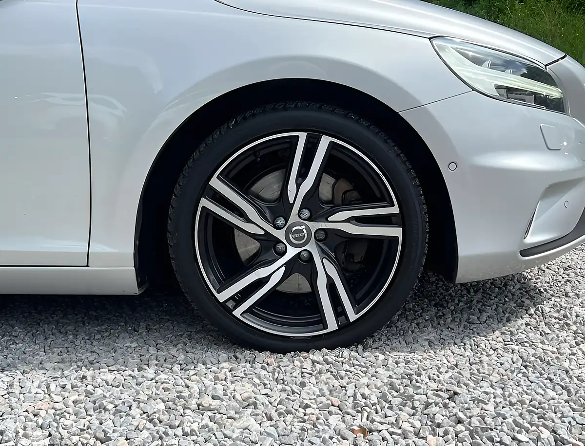 Used 2019 Volvo V40 R-Design Edition Bright Silver - Interior and Exterior details 10