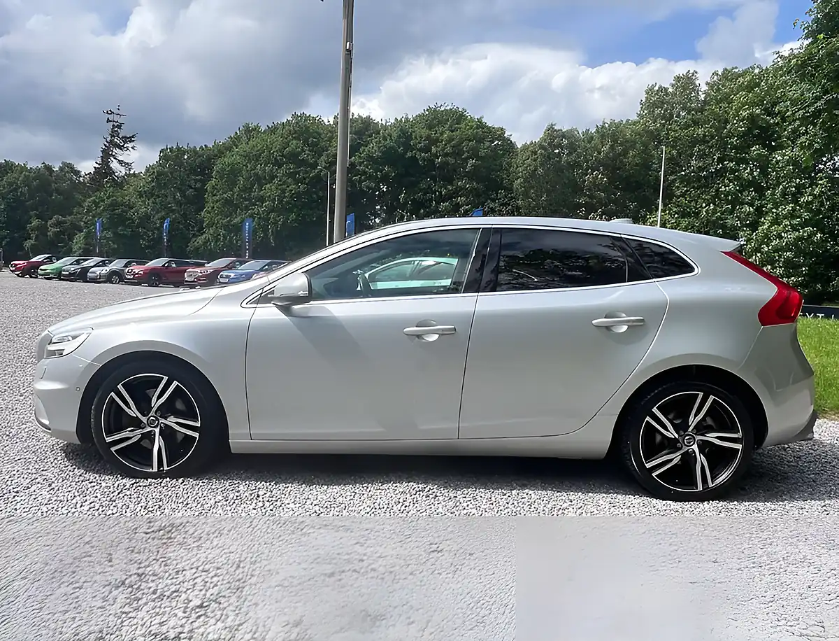 Used 2019 Volvo V40 R-Design Edition Bright Silver - Interior and Exterior details 6