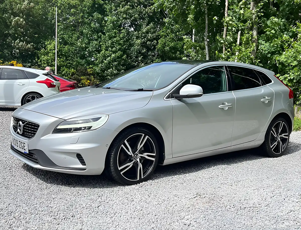 Used 2019 Volvo V40 R-Design Edition Bright Silver - Interior and Exterior details 7