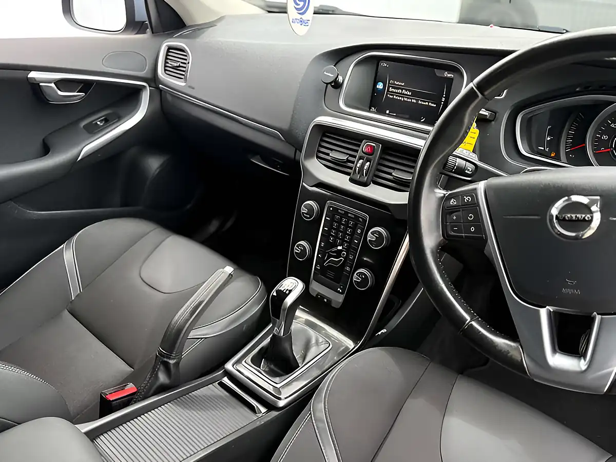 Used 2019 Volvo V40 R-Design Edition Bursting Blue - Interior and Exterior details 16