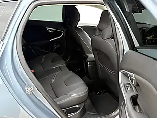 Used 2019 Volvo V40 R-Design Edition Bursting Blue - Interior and Exterior details 20