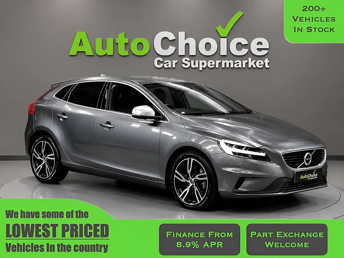 Used 2019 Volvo V40 R-Design Edition Grey - Front View