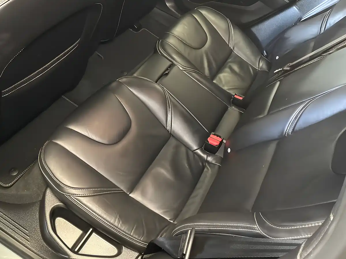 Used 2019 Volvo V40 R-Design Edition Grey - Interior and Exterior details 11