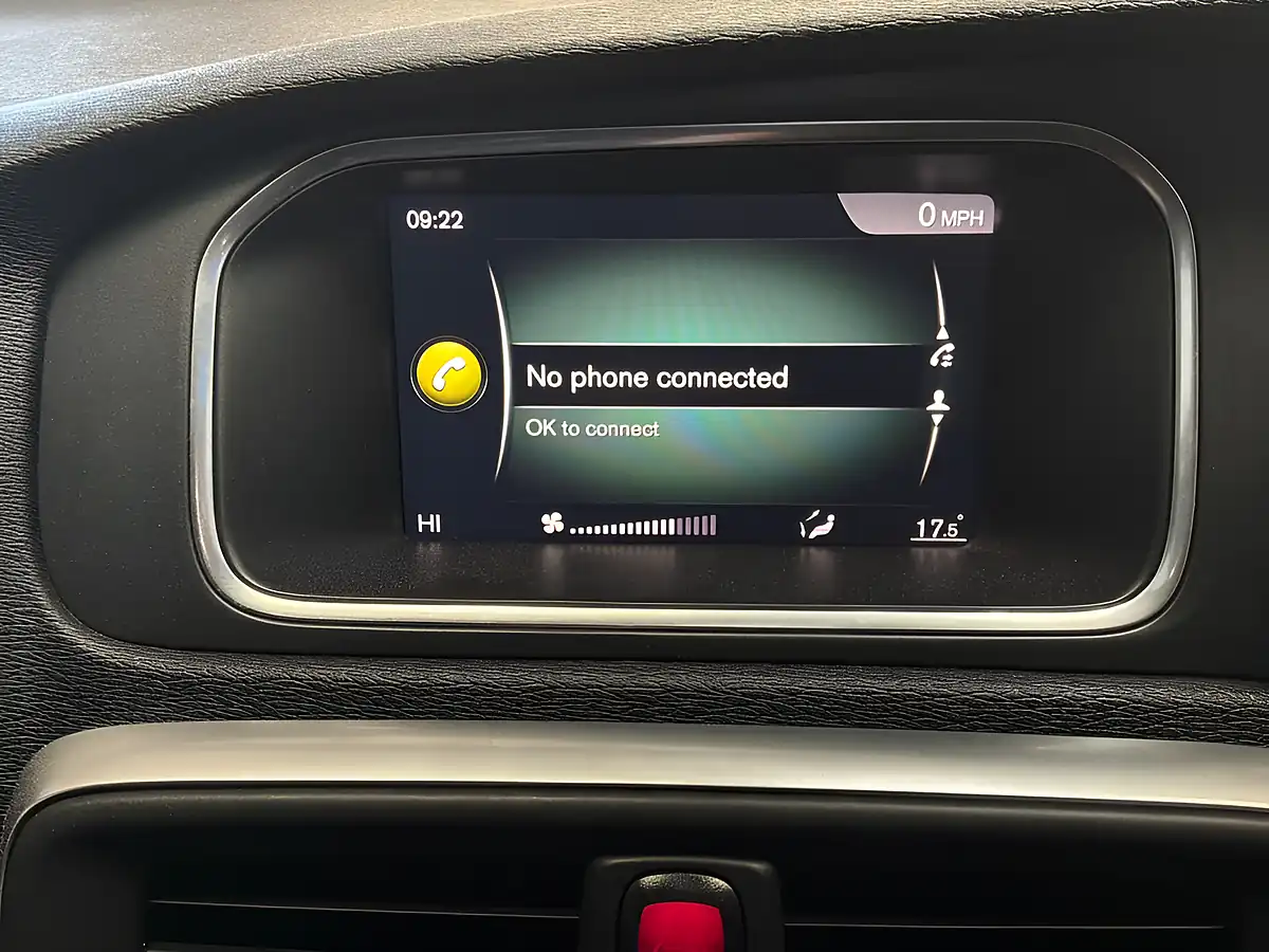 Used 2019 Volvo V40 R-Design Edition Grey - Interior and Exterior details 16