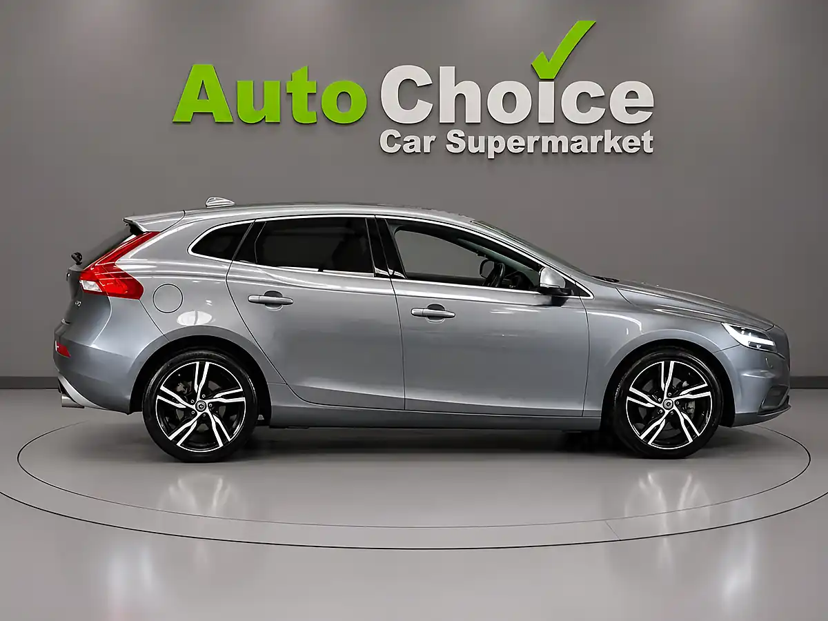 Used 2019 Volvo V40 R-Design Edition Grey - Interior and Exterior details 8