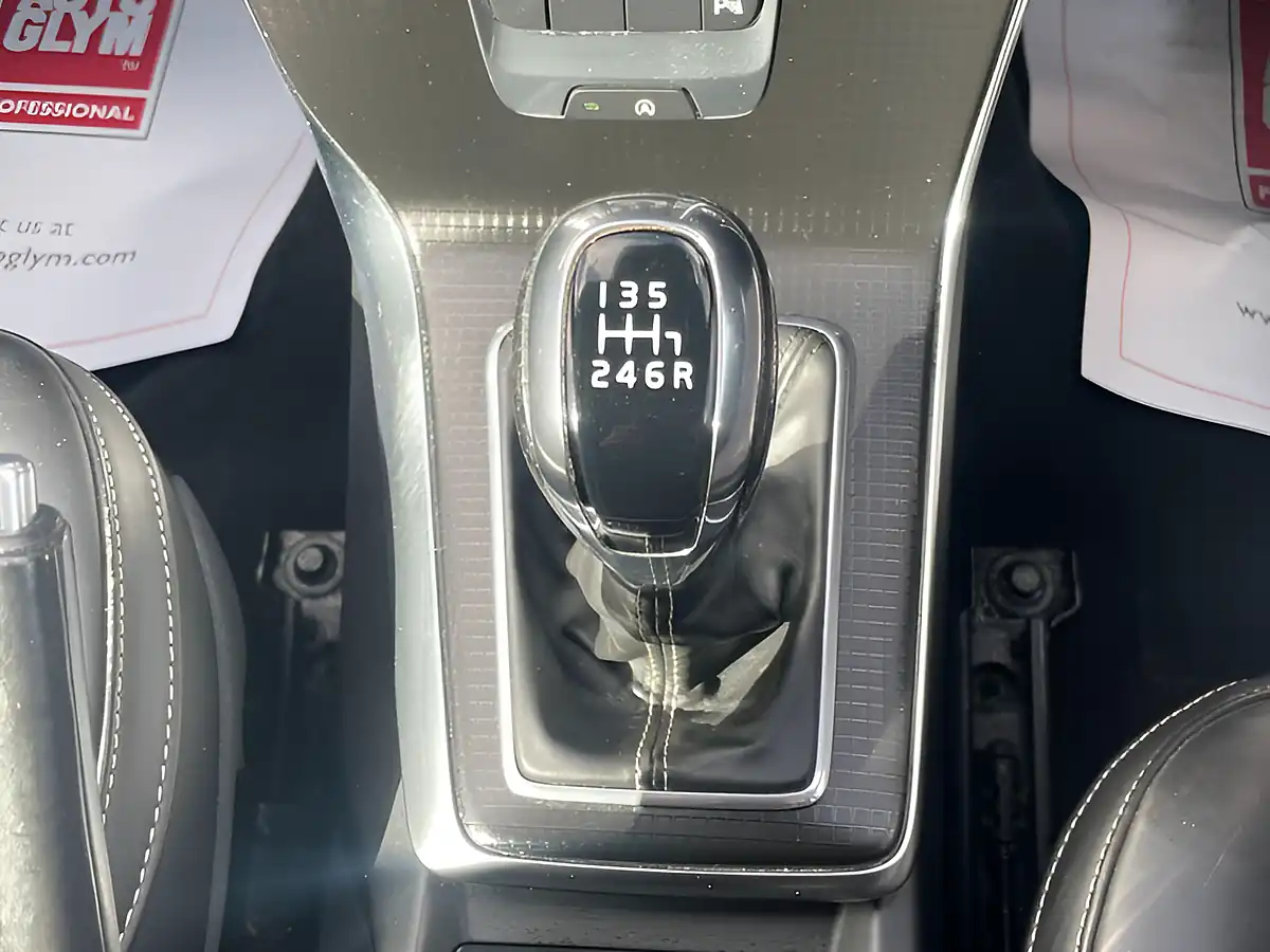 Used 2019 Volvo V40 R-Design Edition Grey - Interior and Exterior details 18