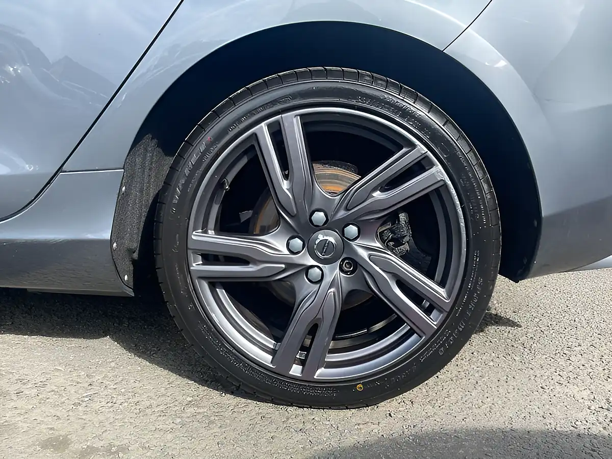 Used 2019 Volvo V40 R-Design Edition Grey - Interior and Exterior details 7