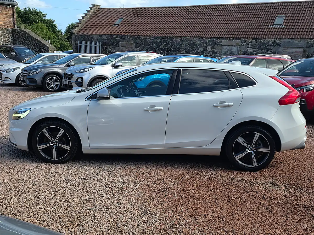 Used 2019 Volvo V40 R-Design Edition Ice White - Interior and Exterior details 14