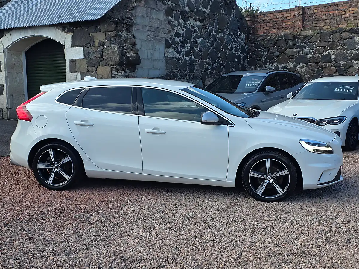 Used 2019 Volvo V40 R-Design Edition Ice White - Interior and Exterior details 19