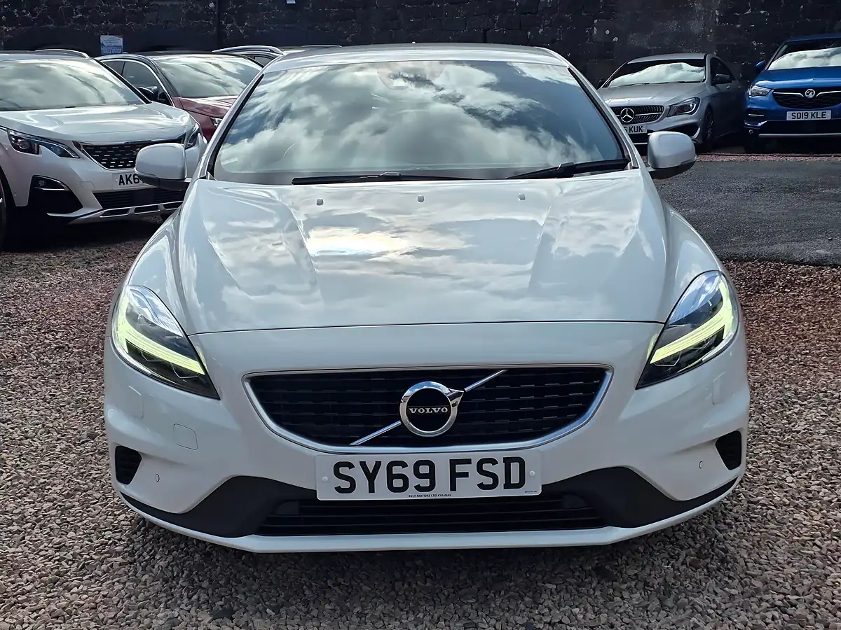 Used 2019 Volvo V40 R-Design Edition Ice White - Interior and Exterior details 3