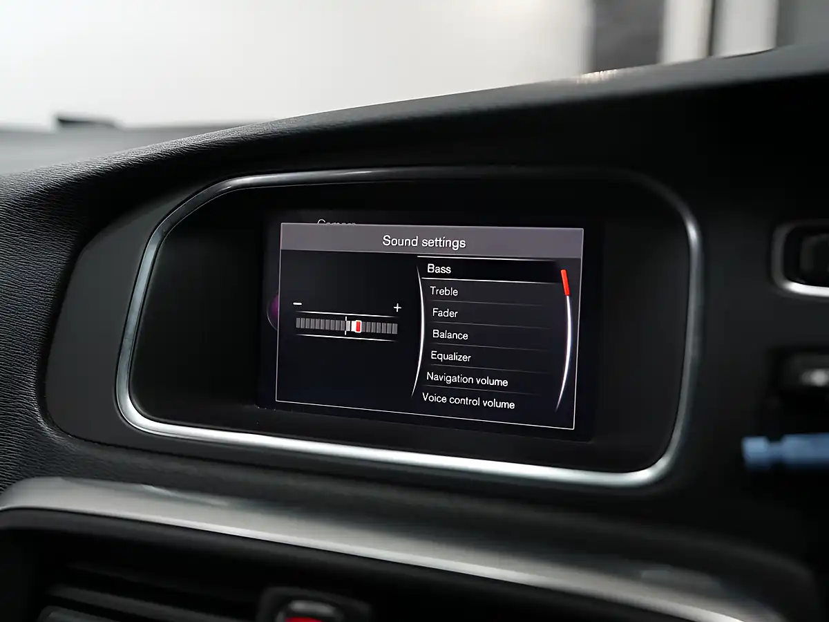 Used 2019 Volvo V40 R-Design Edition Onyx Black - Interior and Exterior details 18