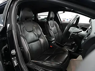 Used 2019 Volvo V40 R-Design Edition Onyx Black - Interior and Exterior details 3