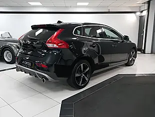 Used 2019 Volvo V40 R-Design Edition Onyx Black - Interior and Exterior details 7