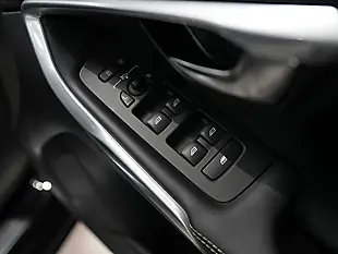Used 2019 Volvo V40 R-Design Edition Onyx Black - Interior and Exterior details 8