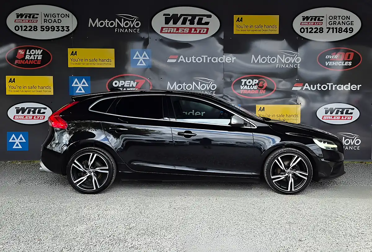 Used 2019 Volvo V40 R-Design Edition Onyx Black - Interior and Exterior details 5