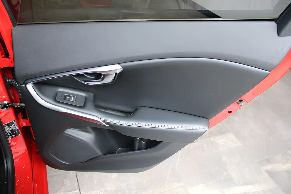 Used 2019 Volvo V40 R-Design Edition Passion Red - Interior and Exterior details 17