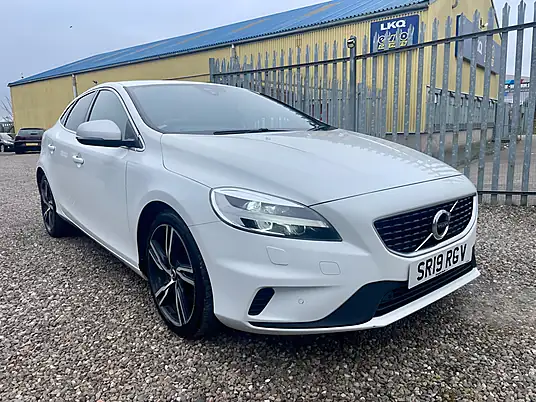2019 Volvo V40 R-Design T2