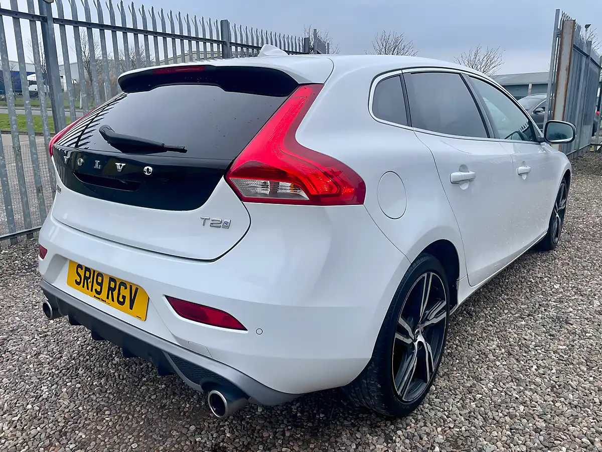Used 2019 Volvo V40 R-Design Edition White - Interior and Exterior details 3