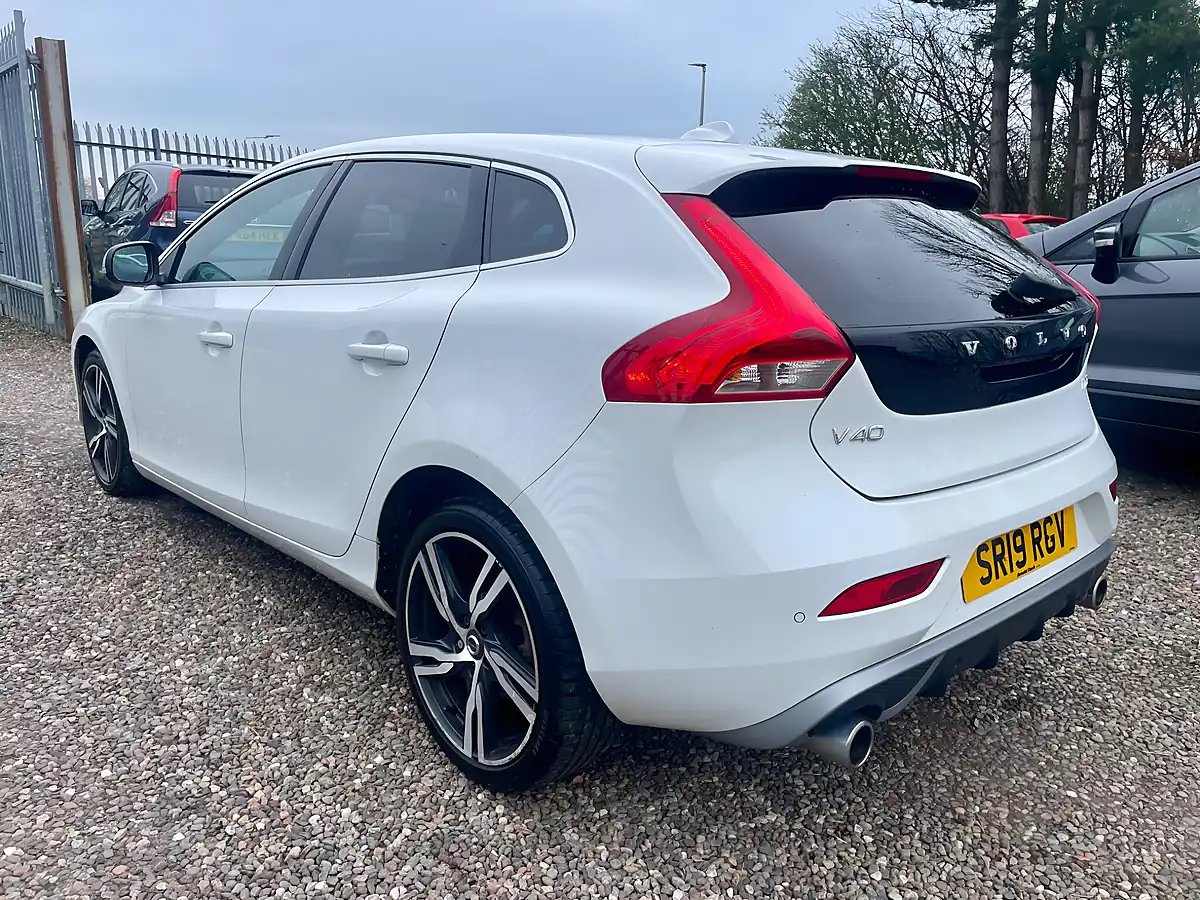 Used 2019 Volvo V40 R-Design Edition White - Interior and Exterior details 4