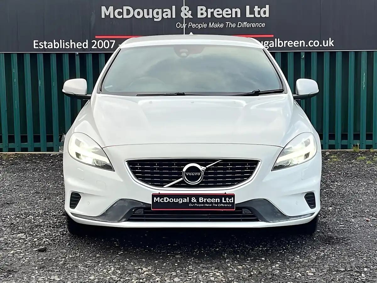 Used 2019 Volvo V40 R-Design Edition White - Interior and Exterior details 9