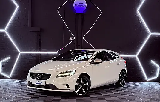 2019 Volvo V40 R-Design Edition 2.0 T2