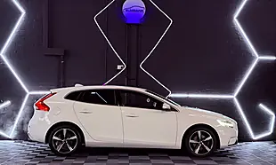 Used 2019 Volvo V40 R-Design Edition White - Interior and Exterior details 11