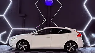 Used 2019 Volvo V40 R-Design Edition White - Interior and Exterior details 3