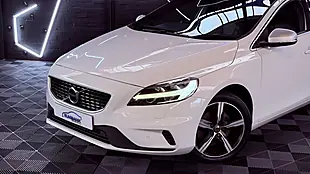 Used 2019 Volvo V40 R-Design Edition White - Interior and Exterior details 4