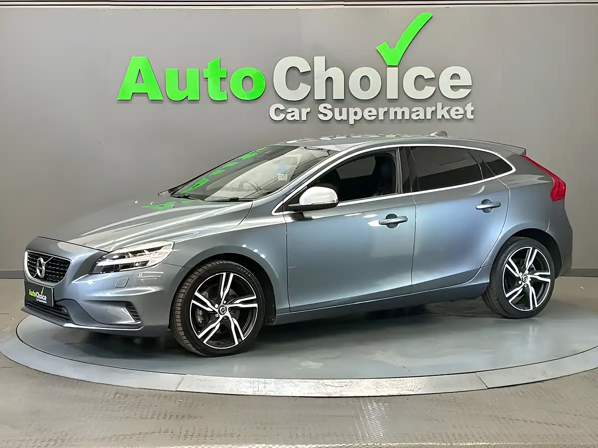Used 2019 Volvo V40 R-Design Osmium Grey - Interior and Exterior details 5