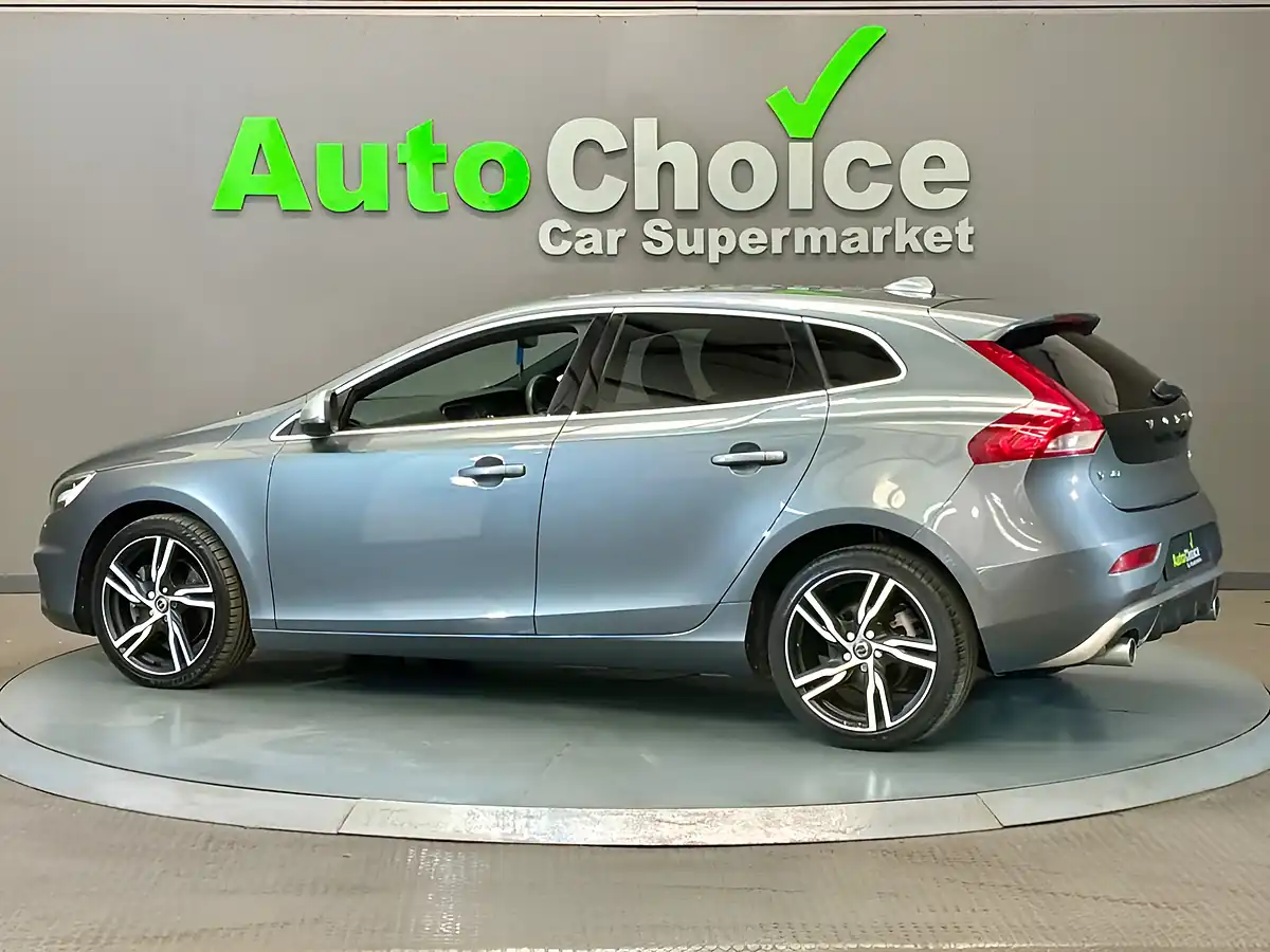 Used 2019 Volvo V40 R-Design Osmium Grey - Interior and Exterior details 8