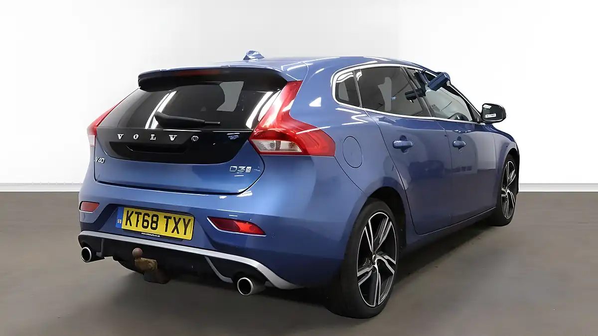 Used 2019 Volvo V40 R-Design Pro Blue - Interior and Exterior details 6