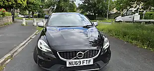 Used 2019 Volvo V40 R-Design Pro Onyx Black - Interior and Exterior details 3