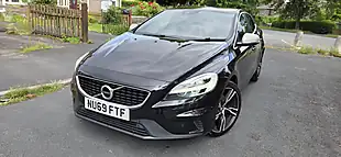 Used 2019 Volvo V40 R-Design Pro Onyx Black - Interior and Exterior details 4