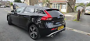 Used 2019 Volvo V40 R-Design Pro Onyx Black - Interior and Exterior details 9