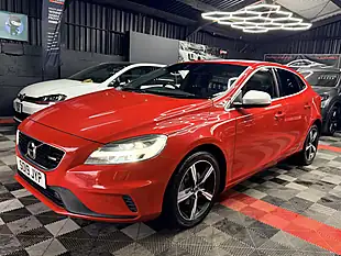 Used 2019 Volvo V40 R-Design Pro Red - Interior and Exterior details 5