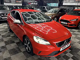 Used 2019 Volvo V40 R-Design Pro Red - Interior and Exterior details 6