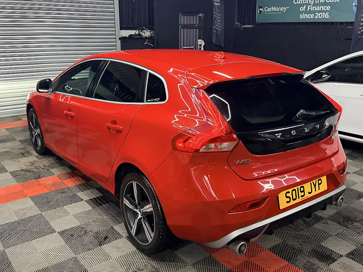 Used 2019 Volvo V40 R-Design Pro Red - Interior and Exterior details 8