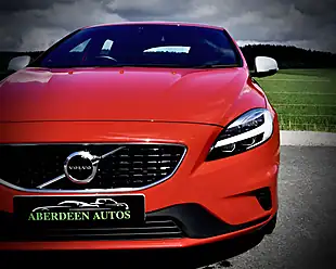 Used 2019 Volvo V40 R-Design Red - Interior and Exterior details 6