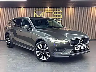 Used 2019 Volvo V60 Cross Country Grey - Interior and Exterior details 3