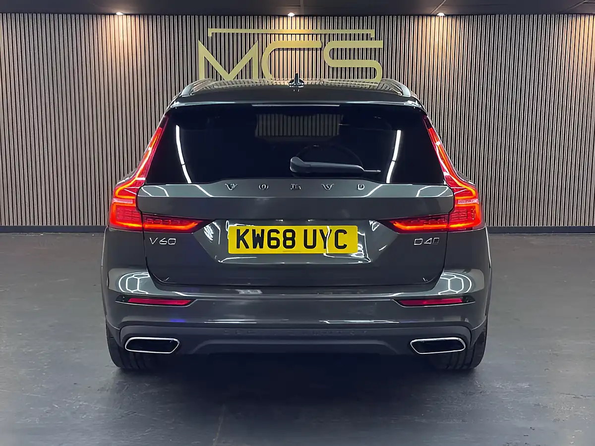 Used 2019 Volvo V60 Cross Country Grey - Interior and Exterior details 5