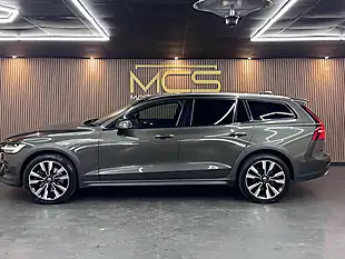 Used 2019 Volvo V60 Cross Country Grey - Interior and Exterior details 7