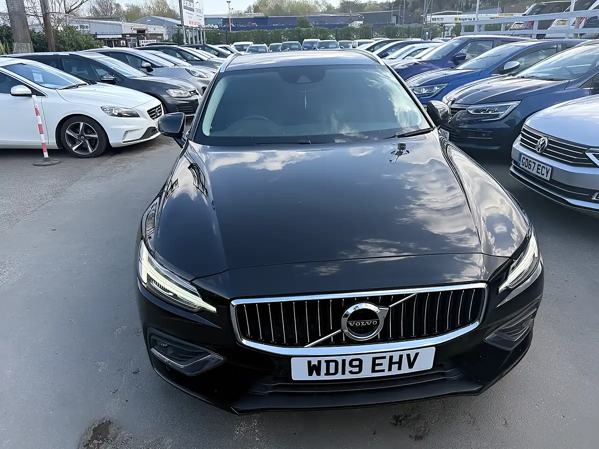 Used 2019 Volvo V60 Inscription Onyx Black - Interior and Exterior details 15