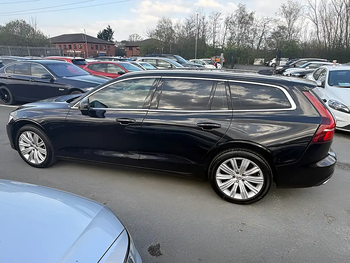 Used 2019 Volvo V60 Inscription Onyx Black - Interior and Exterior details 20