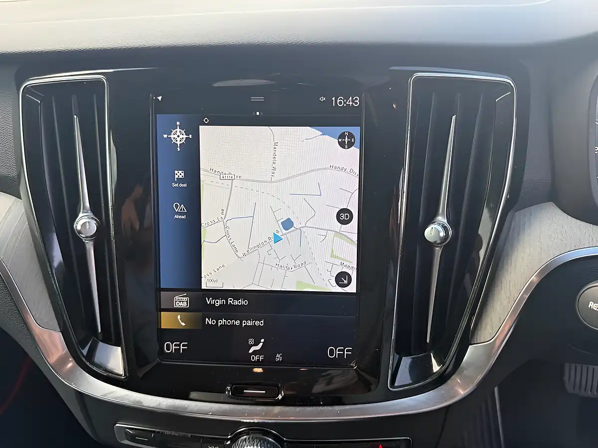 Used 2019 Volvo V60 Inscription Onyx Black - Interior and Exterior details 8