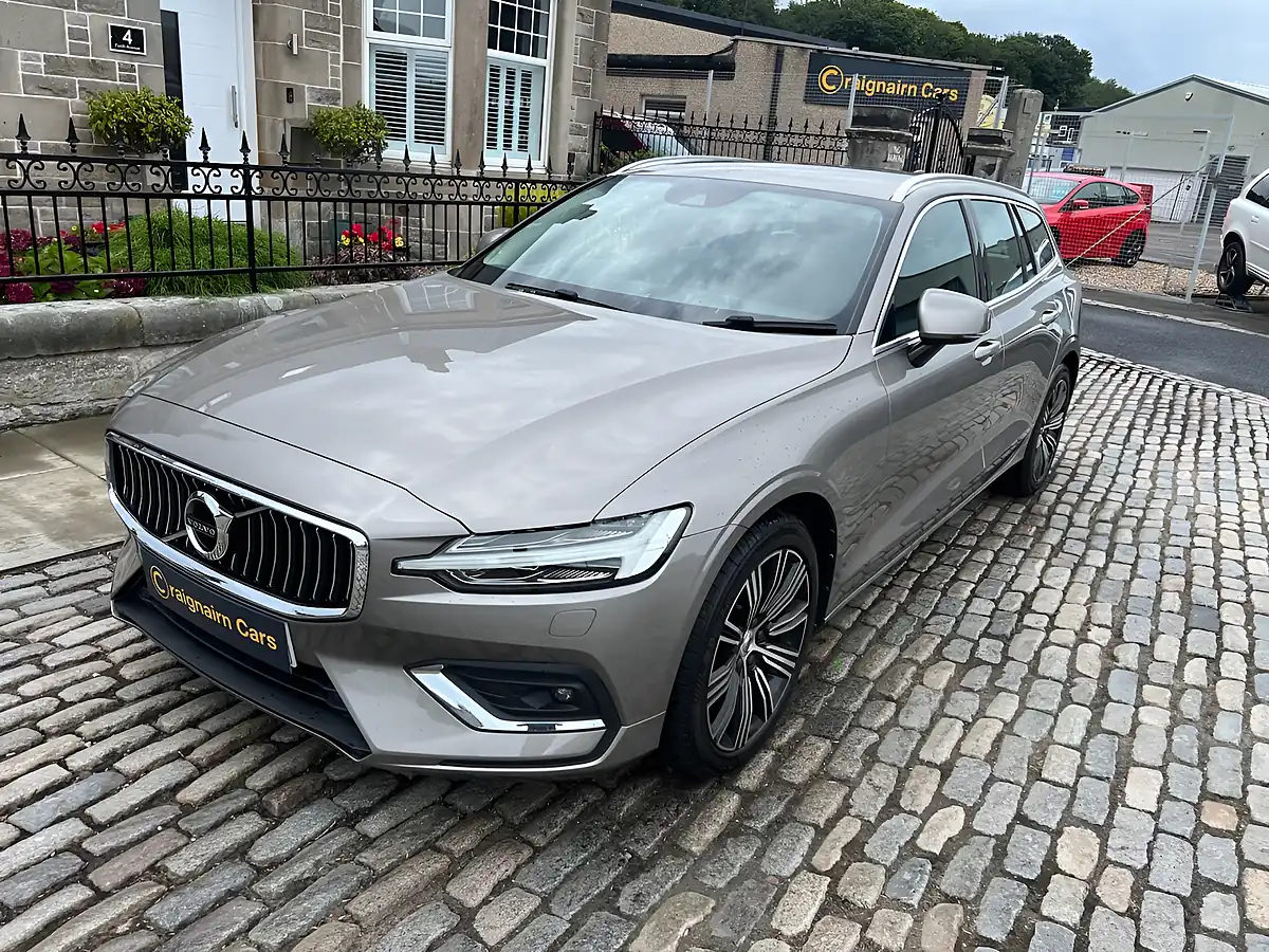 Used 2019 Volvo V60 Inscription Pebble Grey - Interior and Exterior details 3