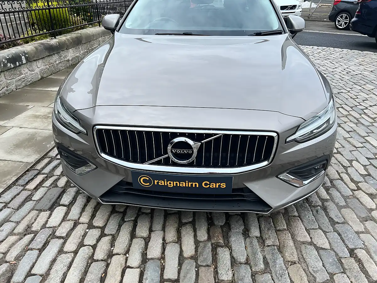 Used 2019 Volvo V60 Inscription Pebble Grey - Interior and Exterior details 8