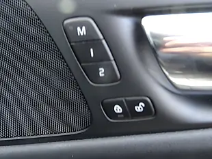 Used 2019 Volvo V60 Momentum Grey - Interior and Exterior details 15