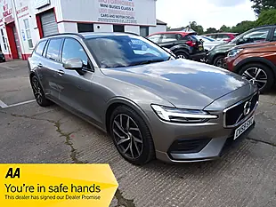 Used 2019 Volvo V60 Momentum Grey - Interior and Exterior details 3